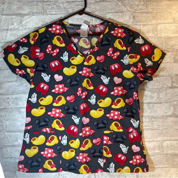 Disney Mickey & Minnie Mouse Scrub Top Size Medium - Picture 1 of 7